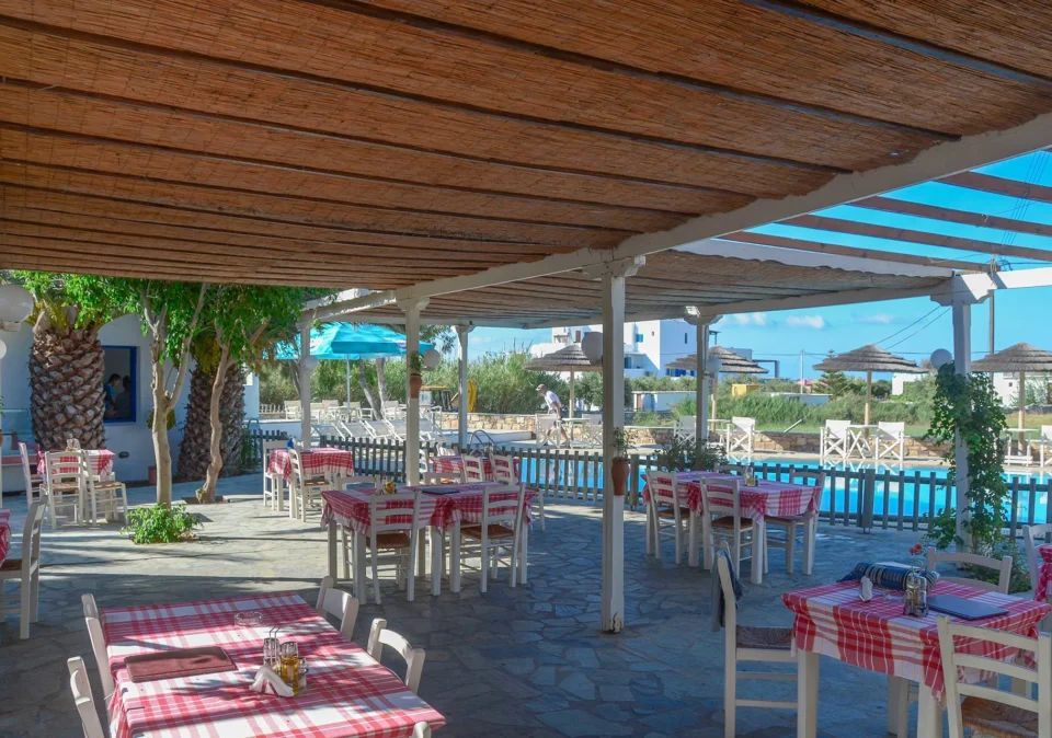 accommodation-plaka-camping-swimming-pool-05-3840x2560